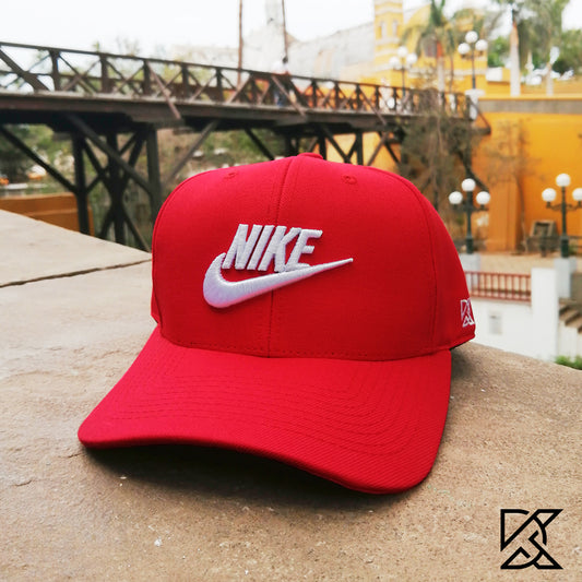 Gorra Nike Roja